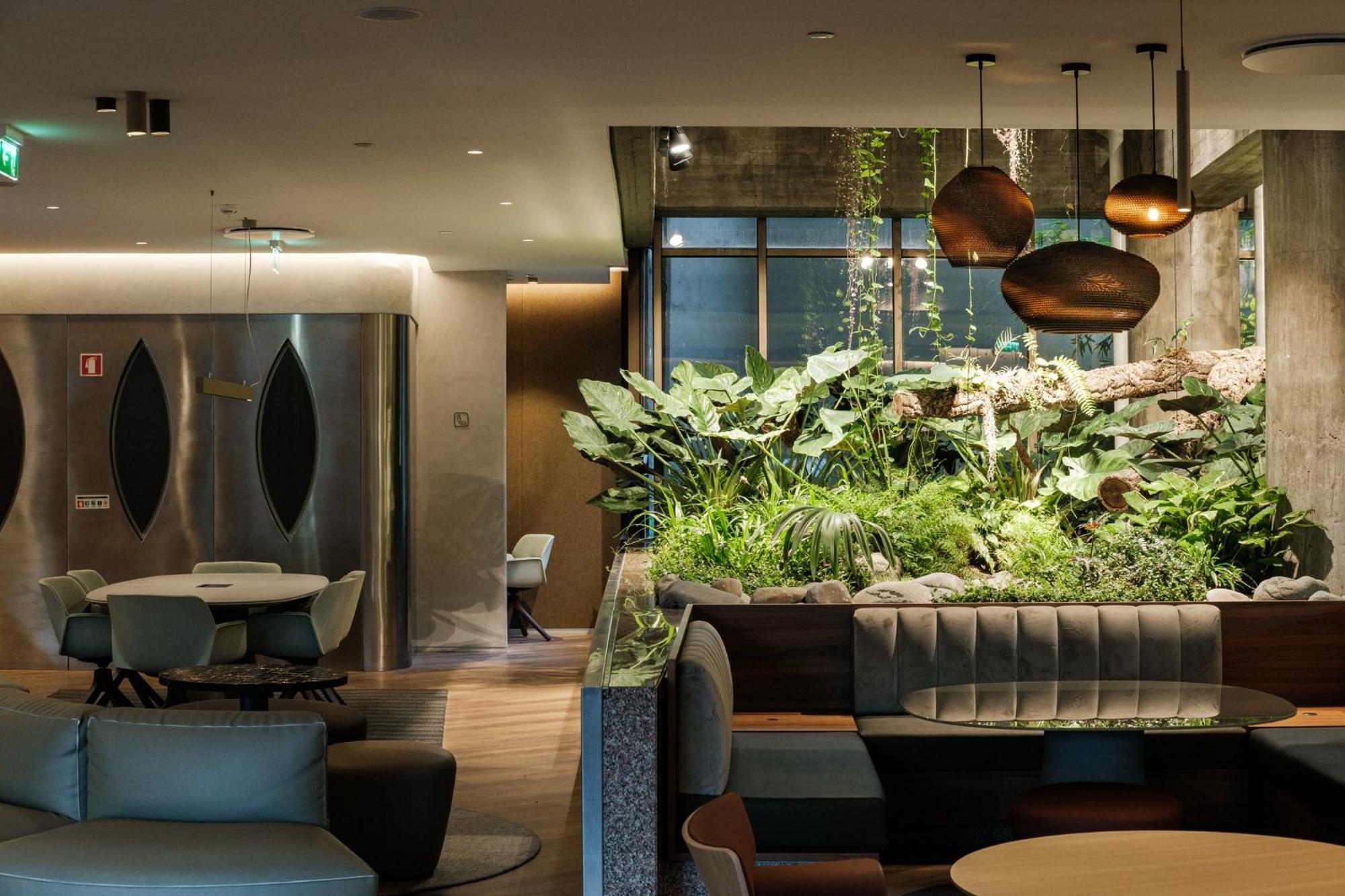 Lisbon-continental By Ihg 4* Lisbon