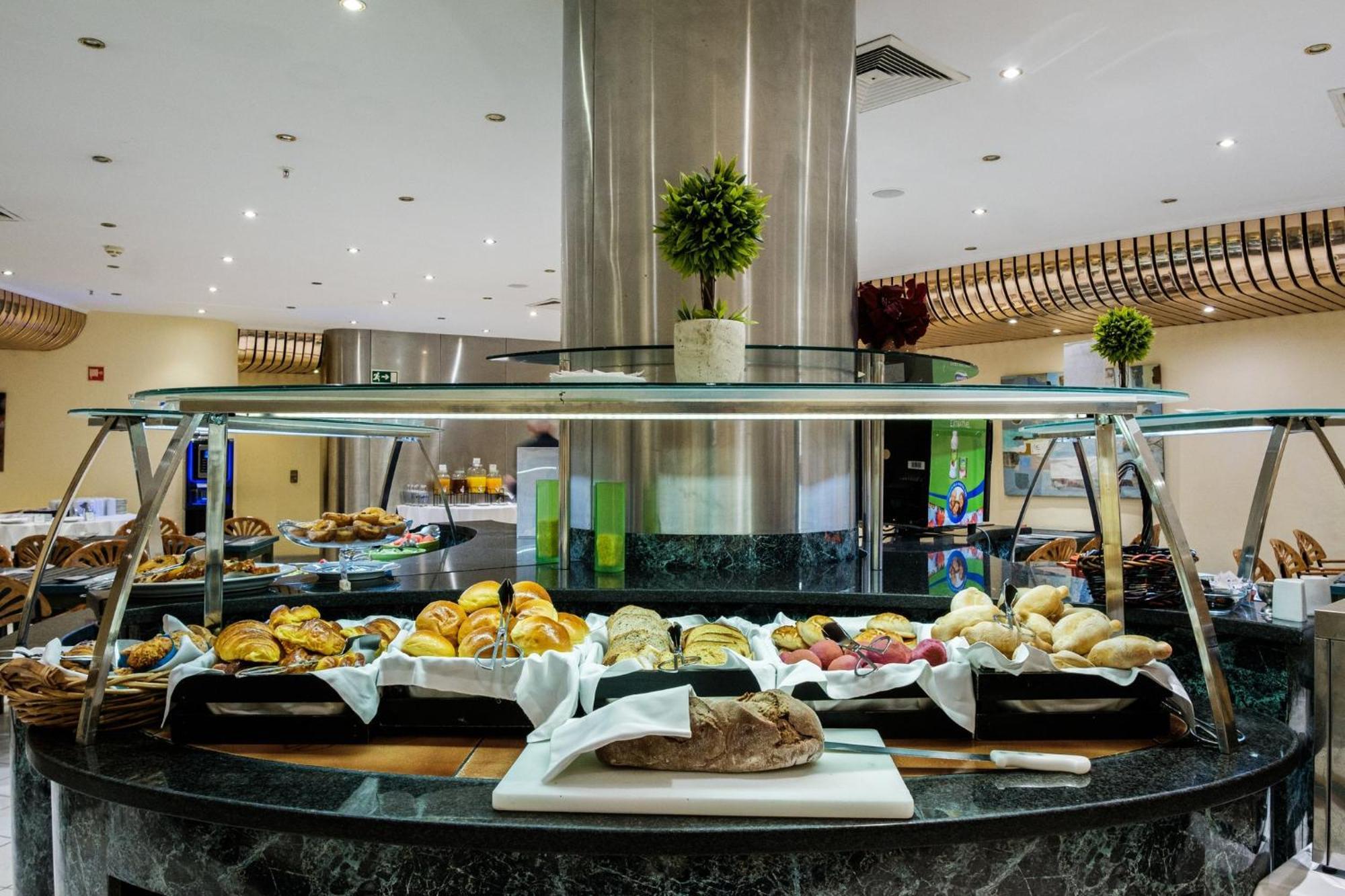 Hotel Lisbon-continental By Ihg 4*